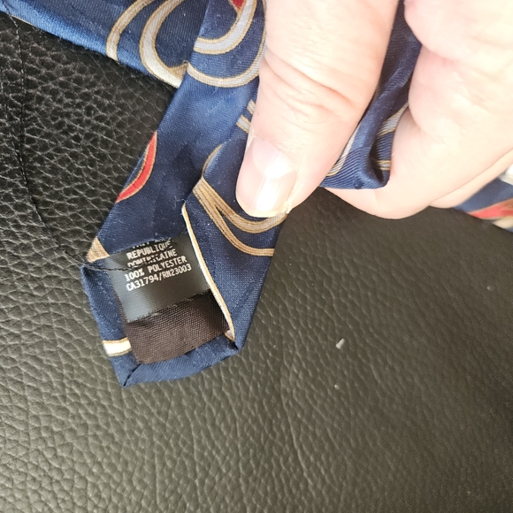 Van huesen silk tie - Picture 3 of 4